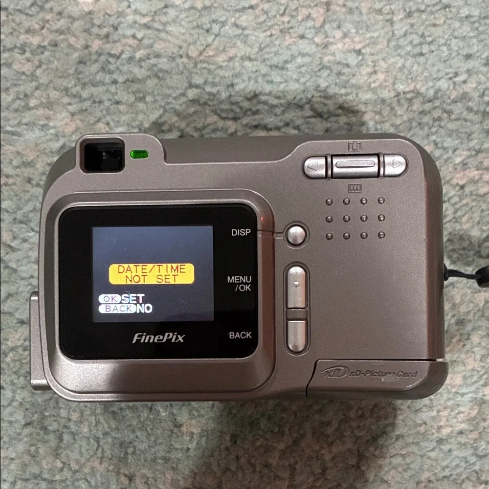 Fujifilm FinePix 2650 Silver Camera